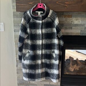 Max Studio Plaid Black and White Women's Wool Midi Sweater Coat-Medium
